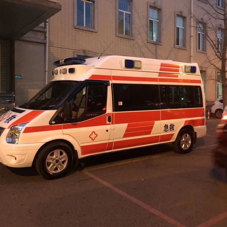 育才镇夜间租赁救护车护送病人转院：安全转运的 8 大核心注意事项